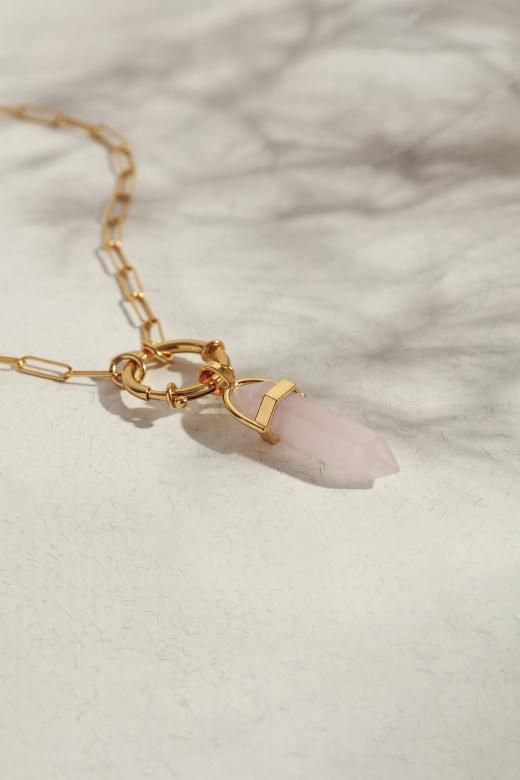 AMULET Z KWARCEM RÓŻOWYM