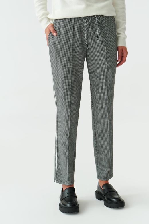 LADIES’ TROUSERS IN SMALL CHECK PATTERN BIZO