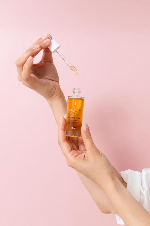 WIECZORNY RYTUAŁ SERUM & ROLLER