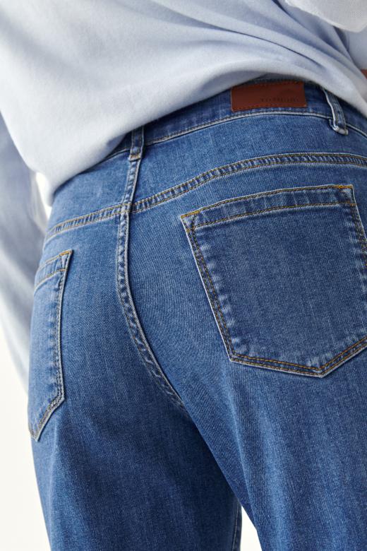 PANTALONI CLASICI DIN DENIM DE DAMĂ REZIMA