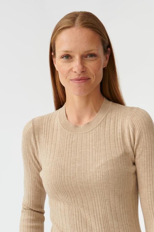 LADIES’ FITTED RIBBED SWEATER ANCA