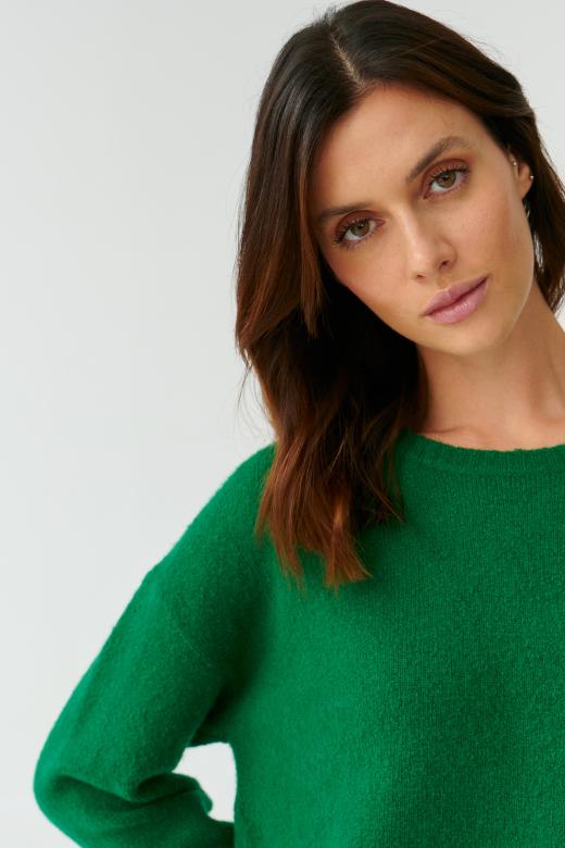 CLASSIC LADIES’ SWEATER WITH ROUND NECKLINE KOBRO