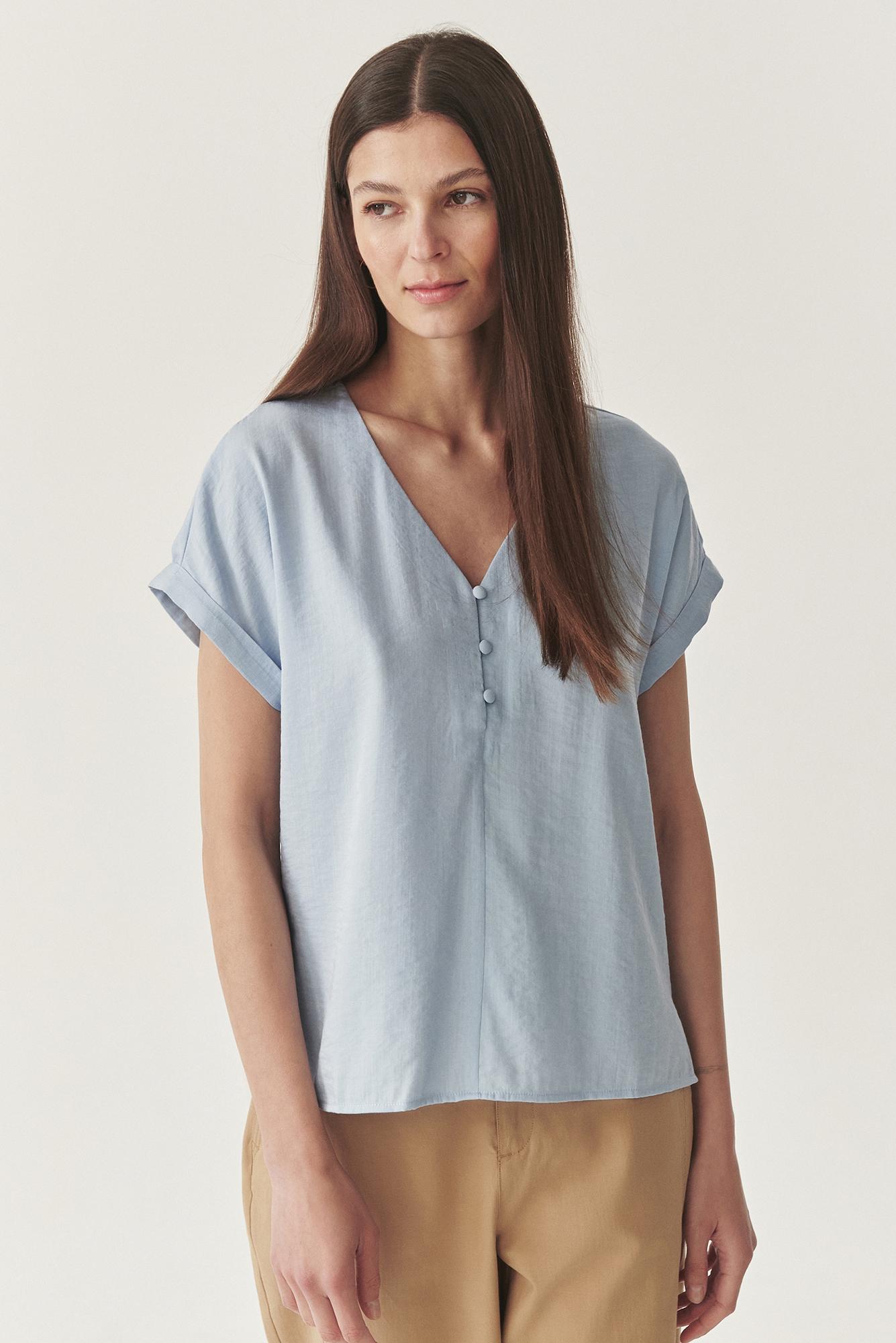 ELEGANTNÍ HALENKA S OZDOBNÝMI KNOFLÍKY – MASALA 1