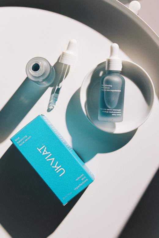 NIEBIESKIE SERUM BALANSUJĄCE