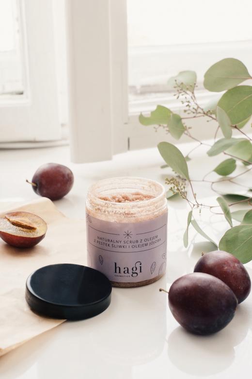 NATURALNY SCRUB DO CIAŁA Z OLEJEM Z PESTEK ŚLIWKI I JOJOBA